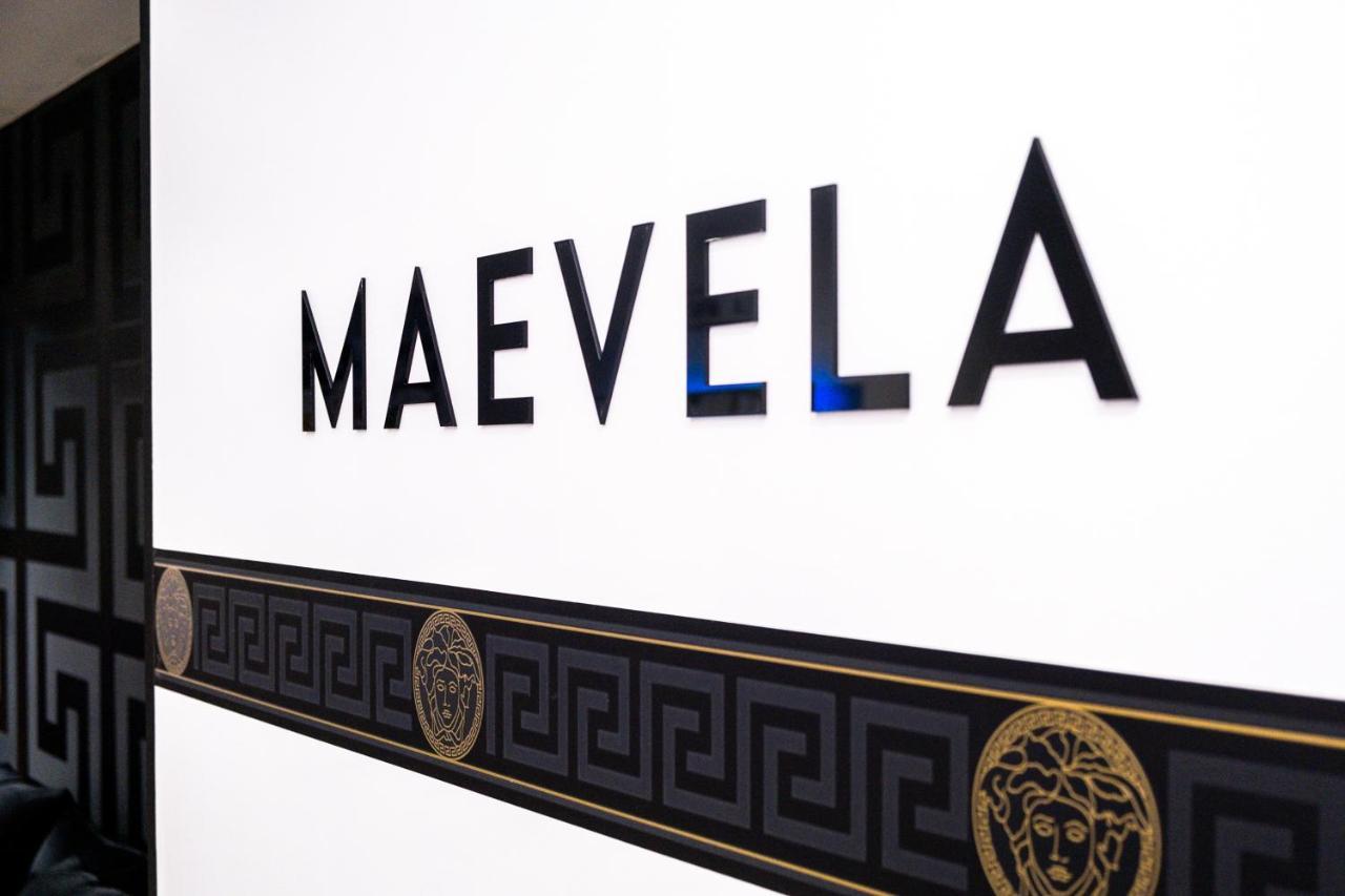 Maevela Apartments - Arcadian Versace Themed Apt ☆ Huge Balcony / Free Parking → Free Netflix -2 Min Walk From Birmingham Hippodrome Theatre, Arcadian, China Town, Sidewalk Club, Gay Village, 5 Mins From New Street Train Station - Birmingham Grand Ce Buitenkant foto